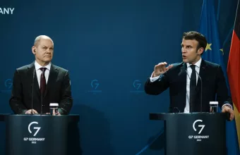 Μακρον και Σολτς ζήτησαν από τον Πούτιν άμεση κατάπαυση του πυρός στην Ουκρανία