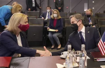 Συνάντηση της Βρετανίδας ΥΠΕΞ με τον Αμερικανό ομόλογό της για την κρίση στην Ουκρανία