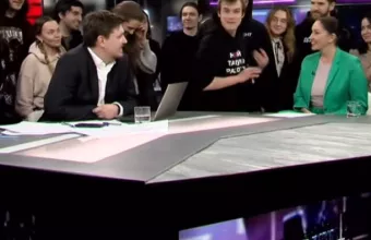 'Eπεσε «μαύρο» με τη Λίμνη των Κύκνων σε ρωσικό κανάλι που τάχθηκε κατά του πολέμου-Δείτε βίντεο