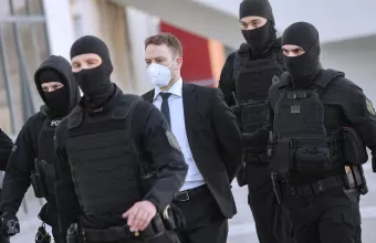 Διεκόπη για τις 12 Απριλίου η δίκη Αναγνωστόπουλου- Δήλωσε «έγγαμος και χήρος»