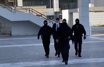 Δίκη Αναγνωστόπουλου: Πώς προκύπτουν τα 17 βήματα που κατέγραψε το ρολόι της Καρολάιν; Πραγματογνώμονας ΕΛ.ΑΣ εξηγεί