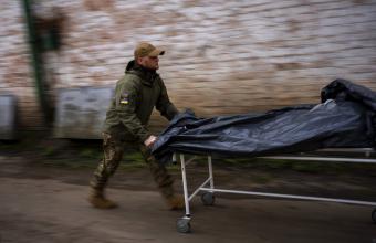 Πάνω από 1.100 άνθρωποι έχουν βρεθεί νεκροί στην περιφέρεια του Κιέβου από τότε που ξεκίνησε ο πόλεμος