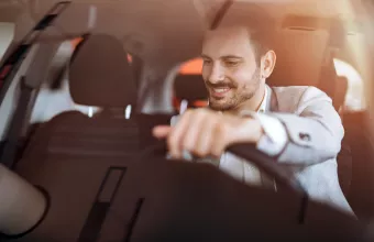 Σας αρέσει η... μυρωδιά του καινούργιου αυτοκινήτου; Υπεύθυνη είναι αυτή η γυναίκα