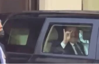 Προκλητικός ο Τσαβούσογλου απέναντι σε Αρμένιους: Έκανε τον χαιρετισμό των Γκρίζων Λύκων