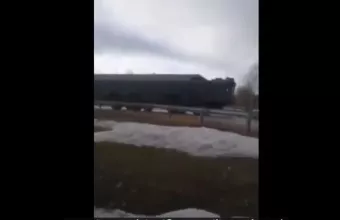 Βίντεο δείχνει ρωσικά στρατεύματα να μετακινούνται στα σύνορα με τη Φινλανδία μετά τις δηλώσεις για ένταξη στο ΝΑΤΟ