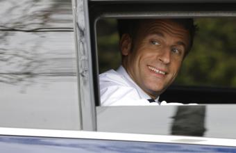 Γαλλικές εκλογές: Εύκολη νίκη Μακρόν δίνουν οι στοιχηματικές στη Βρετανία