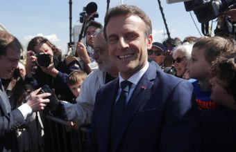 Γαλλικές εκλογές: Νικητής ο Μακρόν με 55,5% σύμφωνα με την τελευταία δημοσκόπηση