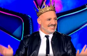 The Masked Singer: Αποκαλύφθηκε ο Αχινός – Σαρώνει ο Νίκος Μουτσινάς