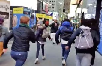 Νέα Υόρκη: Πανικός στην Times Square μετά από έκρηξη-Τουρίστες έτρεχαν τρομοκρατημένοι -Δείτε βίντεο