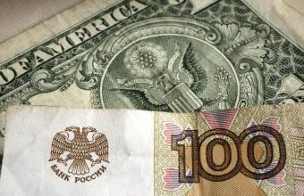 Πληρωμή χρέους σε ρούβλια ξεκινά η Ρωσία