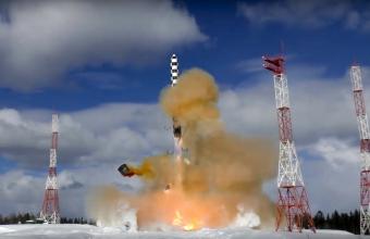 Η Μόσχα δοκίμασε νέο διηπειρωτικό βαλλιστικό πύραυλο - «Τροφή για σκέψη σε όσους απειλούν τη Ρωσία», δήλωσε ο Πούτιν