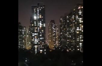 Tρελάθηκαν στην Σανγκάη από το λοκντάουν-Οι κάτοικοι ουρλιάζουν από τα παράθυρα-Δείτε βίντεο