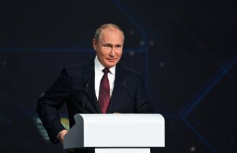 «Πόκερ» Πούτιν με το ρωσικό αέριο:  H Ρωσία θα το ανακατευθύνει προς ανατολάς