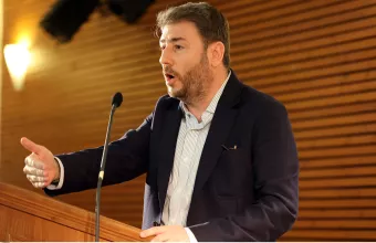 Ανδρουλάκης, Κυβέρνηση, Παραιτήσεις, 