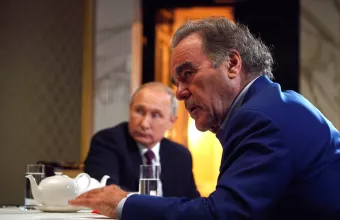 Ο Αμερικανός σκηνοθέτης Όλιβερ Στόουν αποκάλυψε για πρώτη φορά ότι ο Πούτιν είχε καρκίνο