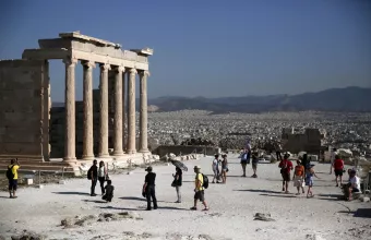 Λείπουν χιλιάδες εργατικά χέρια στον ελληνικό τουρισμό - Αναζητούνται επειγόντως 55.000 εργαζόμενοι