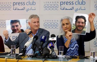Ο Μπάιντεν συνάντησε τους γονείς του δημοσιογράφου Όστιν Τάις-Απήχθη στη Συρία το 2012