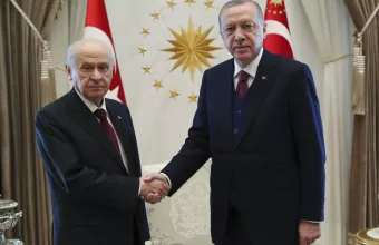 Νέο παραλήρημα από Μπαχτσελί: Άνανδρος και ύπουλος ο Μητσοτάκης, φιλοδοξεί να γίνει το πιόνι της Δύσης