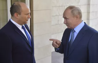 «Συγγνώμη» από τον Πούτιν στον Μπένετ για τις δηλώσεις του Λαβρόφ για τον Χίτλερ