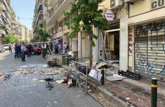 Έκρηξη σε μίνι μάρκετ στο κέντρο της Αθήνας: Δύο τραυματίες και εκκένωση καταστημάτων- Δείτε φωτό και βίντεο 