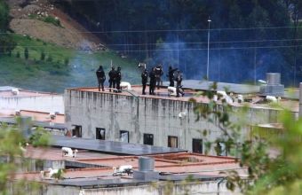 Ισημερινός: Τουλάχιστον 43 νεκροί σε συγκρούσεις μεταξύ συμμοριών στη φυλακή Μπελαβίστα