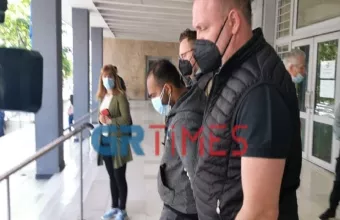 Πατροκτονία στα Διαβατά: «Τον σκότωσα γιατί με κακοποιούσε»