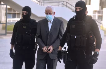 Δίκη Πέτρου Φιλιππίδη: Ένταση λίγο πριν ανέβει στο βήμα η δεύτερη καταγγέλουσα
