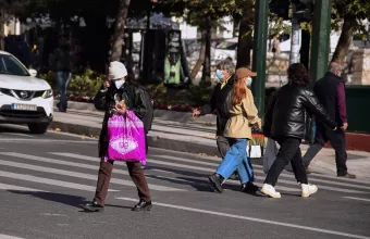 Στα 4.698 τα νέα κρούσματα - 19 θάνατοι - 210 διασωληνωμένοι
