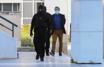 Δίκη Λιγνάδη: Βίαιη προσαγωγή του 3ου φερόμενου θύματος βιασμού διέταξε το δικαστήριο