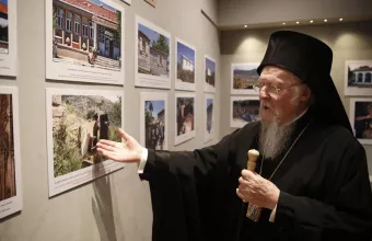 Οικουμενικός Πατριάρχης: Εγκαινίασε έκθεση φωτογραφίας αφιερωμένη στη γενέτειρά του Ίμβρο 