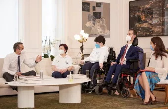 «Προσωπικός Βοηθός ΑμεΑ»: Συνάντηση Μητσοτάκη με τον Στέλιο Κυμπουρόπουλο και χρυσούς Παραολυμπιονίκες 
