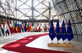 Σύνοδος Κορυφής: Σε δύο «στρατόπεδα» η ΕΕ - Ποιες χώρες επιδιώκουν ρωσο-ουκρανικό διάλογο 