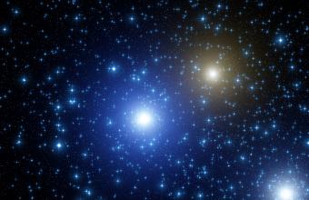 Το Hubble εντόπισε γιγάντιο ελλειπτικό γαλαξία- Λάμπει σχεδόν 500 έτη φωτός μακριά από τον αστερισμό Όφι