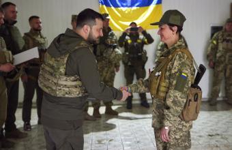 Ουκρανία: Δυνατές εκρήξεις στο Χάρκοβο μετά την επίσκεψη Ζελένσκι σε στρατιώτες - Δείτε φωτογραφίες