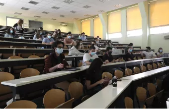 Κεραμέως: Καλεί τους φοιτητές σε διάλογο για το νομοσχέδιο για τα πανεπιστήμια