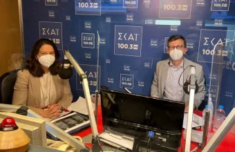 Η υπουργός Παιδείας, Νίκη Κεραμέως στο στούντιο του ΣΚΑΪ 100,3 με τον Άρη Πορτοσάλτε.