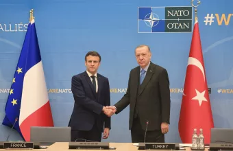 Μακρόν και Ερντογάν στο ΝΑΤΟ
