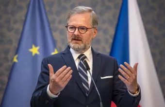  Πετρ Φιάλα τσέχος πρωθυπουργός, πηγή απε μπε