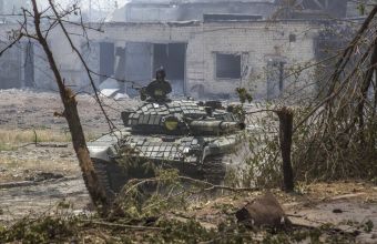 Πόλεμος στην Ουκρανία - Ντονέτσκ: 5 ξένοι δικάζονται για "μισθοφορική δράση" από αυτονομιστές