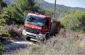 Κρήτη: Φωτιά κοντά σε κατοικημένη περιοχή στην Άνω Χερσόνησο