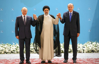 Ο Ερντογάν με Πούτιν και Χεμενεΐ