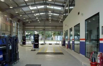 Ο χώρος του ΚΤΕΟ που γίνεται ο έλεγχος των οχημάτων 