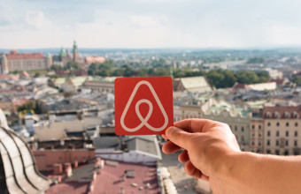 Πού χτυπάει η καρδιά του Airbnb – Οι περιοχές- «φιλέτα» στην Αθήνα