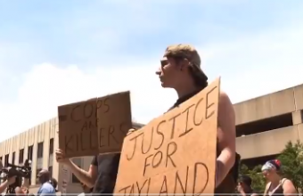 Jayland Walker: Διαδηλώσεις στο Οχάιο για 25χρονο Αφροαμερικανό που σκοτώθηκε από δεκάδες αστυνομικά πυρά