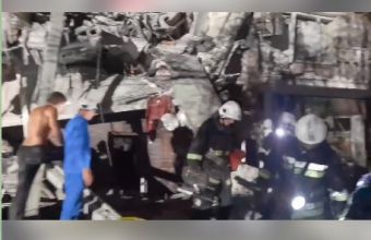 Οδησσός: Πολυκατοικία χτυπήθηκε από ρωσικό πύραυλο - Τουλάχιστον 14 νεκροί