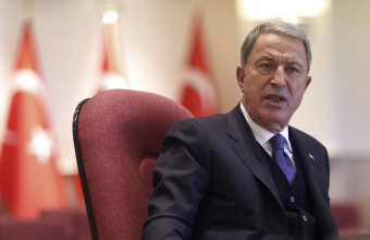 Ο Τούρκος υπουργός Άμυνας, Χουλουσί Ακάρ 