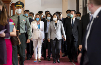 Η Νάνσι Πελόζι με την πρόεδρο της Ταϊβάν 