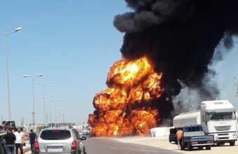 Λιβύη: 5 νέκροι και 50 τραυματίες από ναυάγιο και φωτιά σε βυτιοφόρο