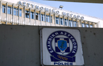 Θεσσαλονίκη: Επιτέθηκε στη σύζυγo γιατί πέταξε το ψωμί - Νύφη χτύπησε πεθερά