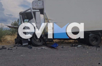 Ερέτρια: Σφοδρό τροχαίο με 1 τραυματία – Αυτοκίνητο συγκρούστηκε με φορτηγό